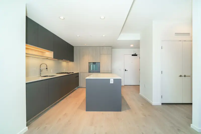 417 6200 MINORU BOULEVARD - photo 4 of 25