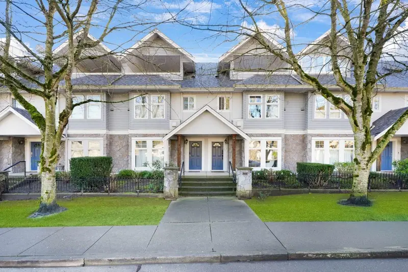 5 15432 16A AVENUE - photo 1 of 25