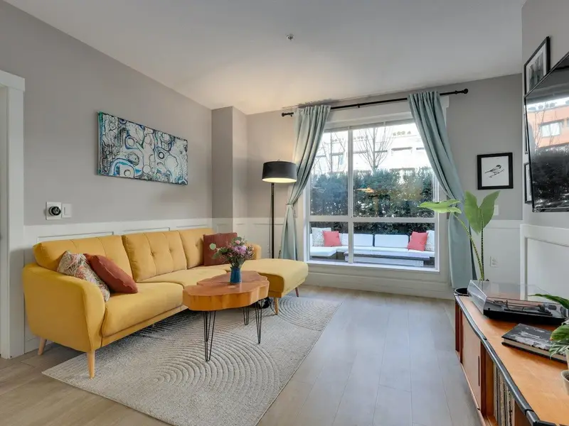 106 625 E 3RD STREET - photo 2 of 25