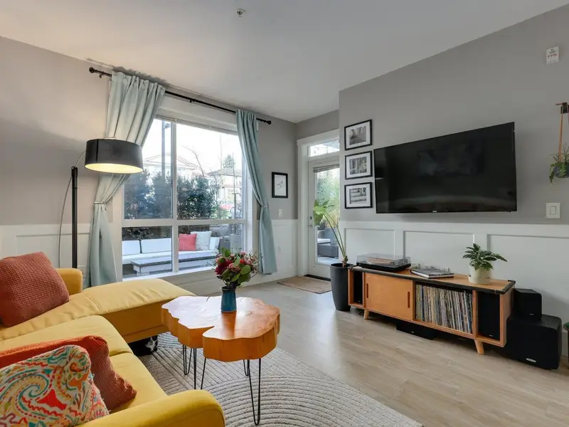 106 625 E 3RD STREET - photo 3 of 25