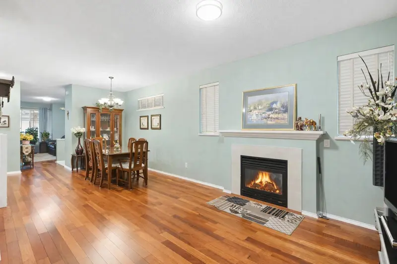 32 15868 85 AVENUE - photo 4 of 23