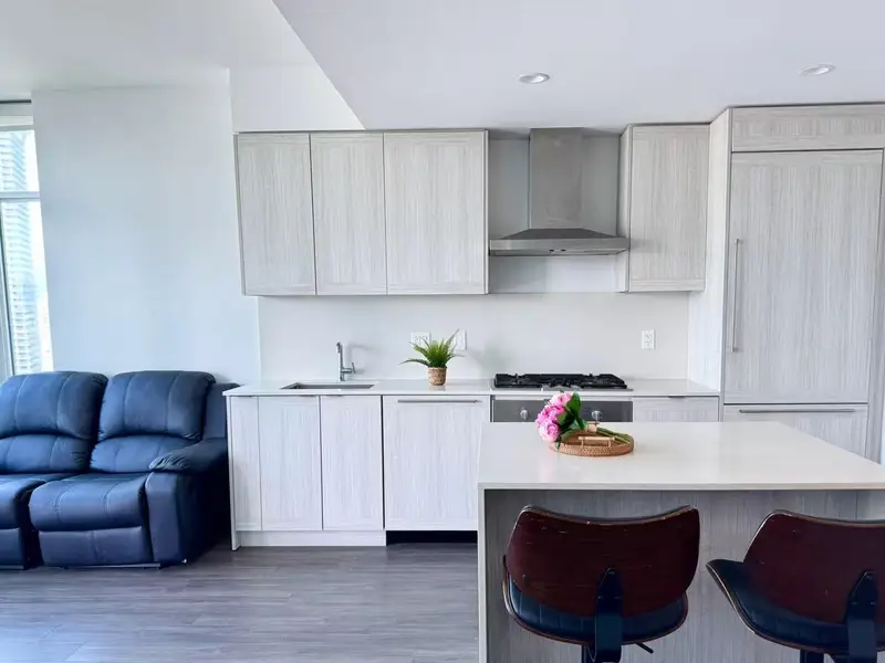 3006 2311 BETA AVENUE - photo 2 of 11