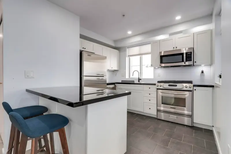 302 122 E 3RD STREET - photo 4 of 16