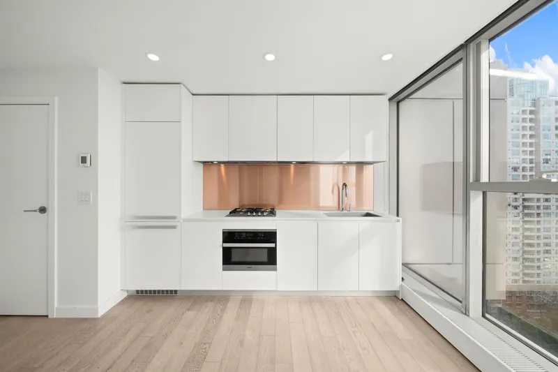 1907 1480 HOWE STREET - photo 4 of 25