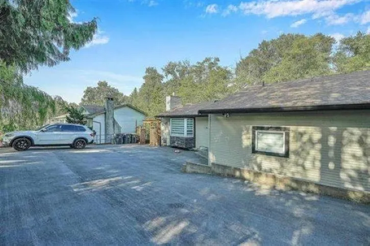 7794 141B STREET - photo 3 of 25