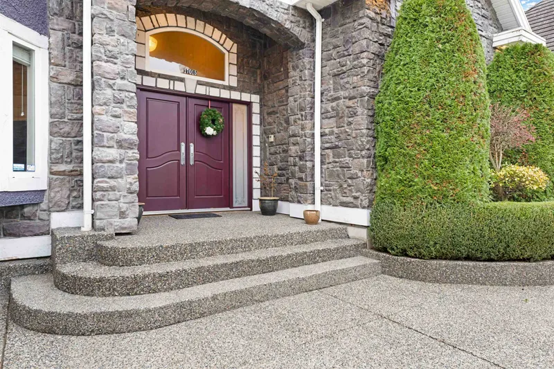 17015 86A AVENUE - photo 4 of 25