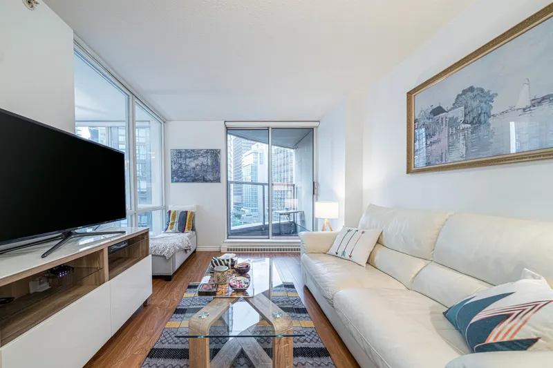 903 1166 MELVILLE STREET - photo 3 of 13