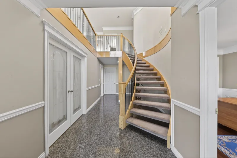 8800 FRANCIS ROAD - photo 4 of 25