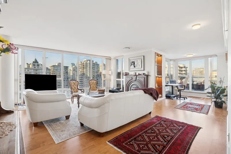 PH5 950 CAMBIE STREET - photo 2 of 25