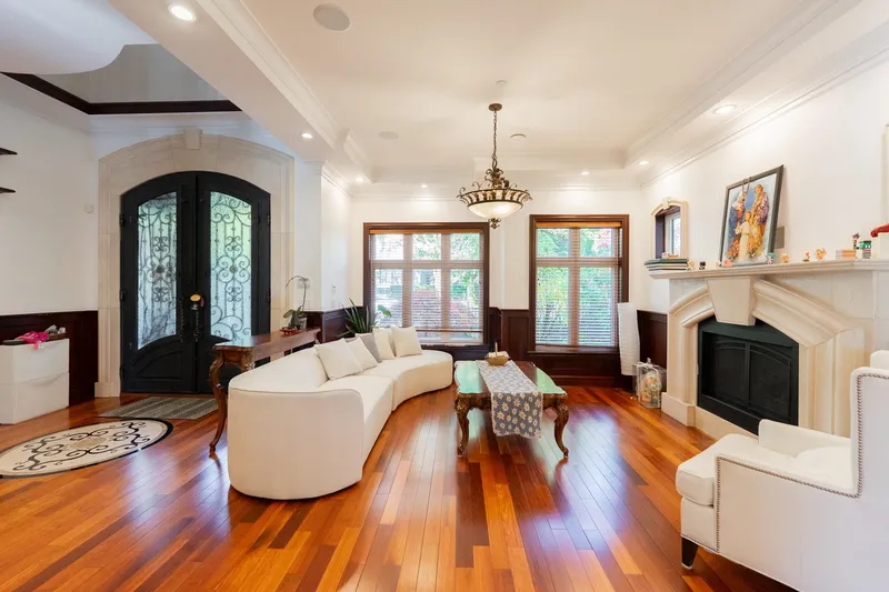 2502 W 36TH AVENUE - photo 3 of 25