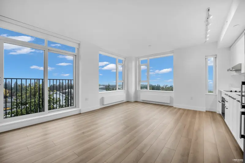 802 8750 UNIVERSITY CRESCENT - photo 4 of 25