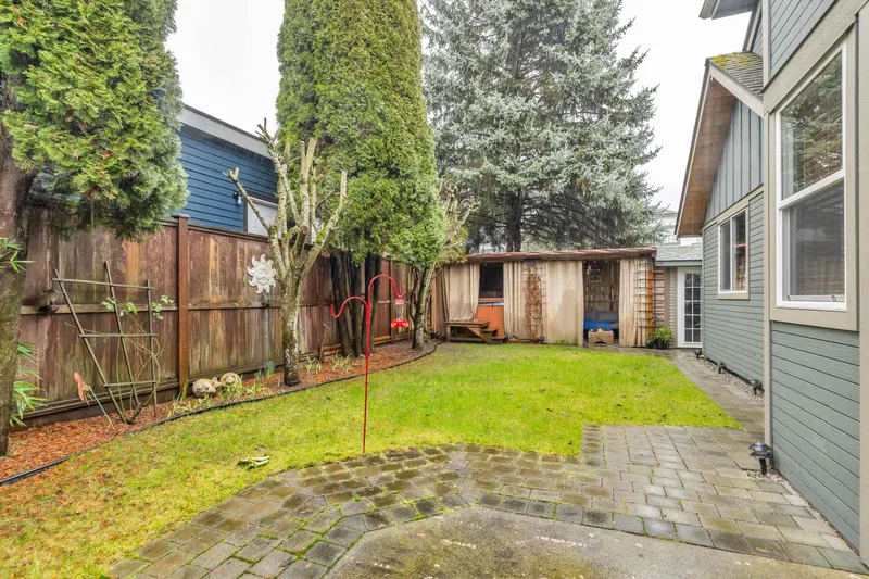 11893 WOODGROVE AVENUE - photo 4 of 25