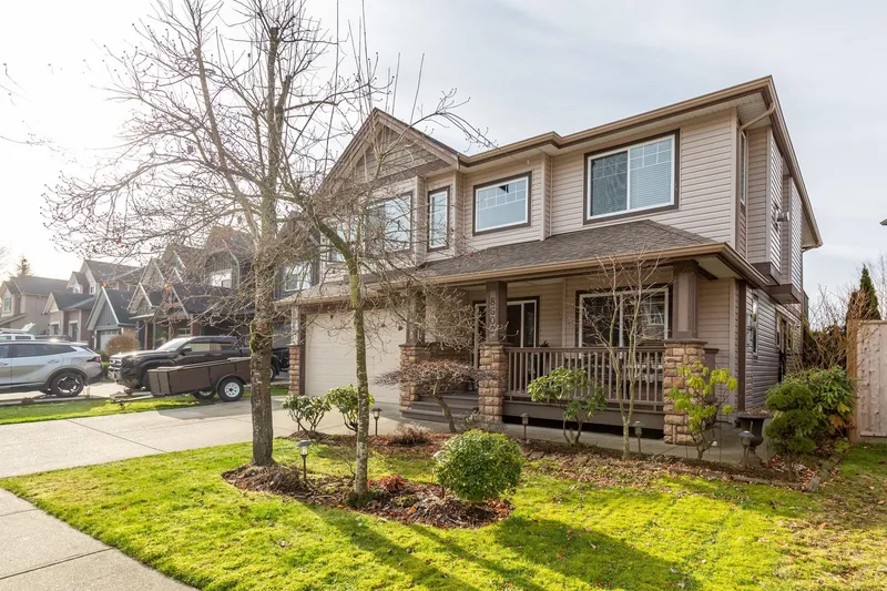 8609 TUPPER BOULEVARD - photo 2 of 25