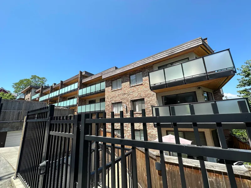 209 930 E 7TH AVENUE - photo 2 of 20