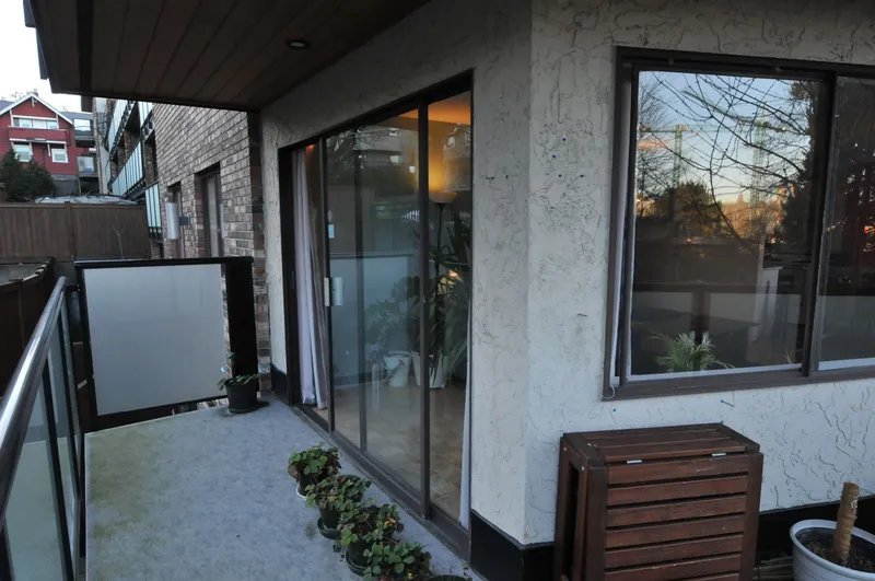 209 930 E 7TH AVENUE - photo 4 of 20