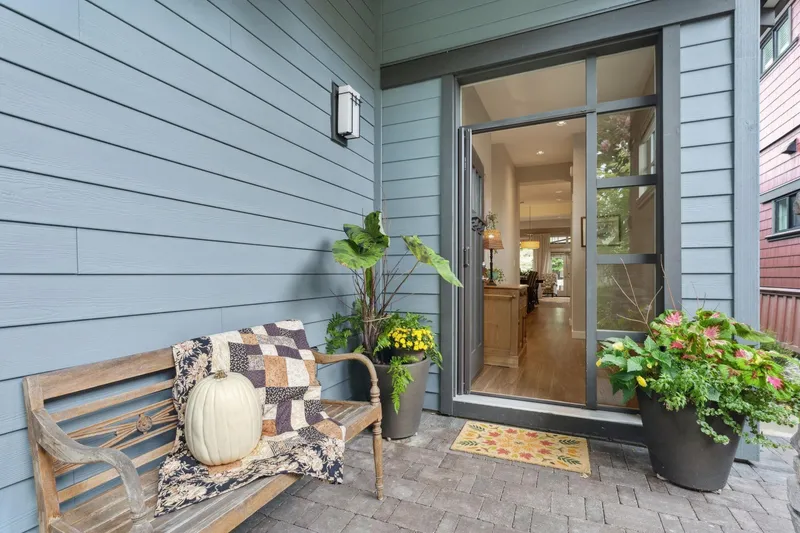 5068 WILLOW SPRINGS AVENUE - photo 3 of 25