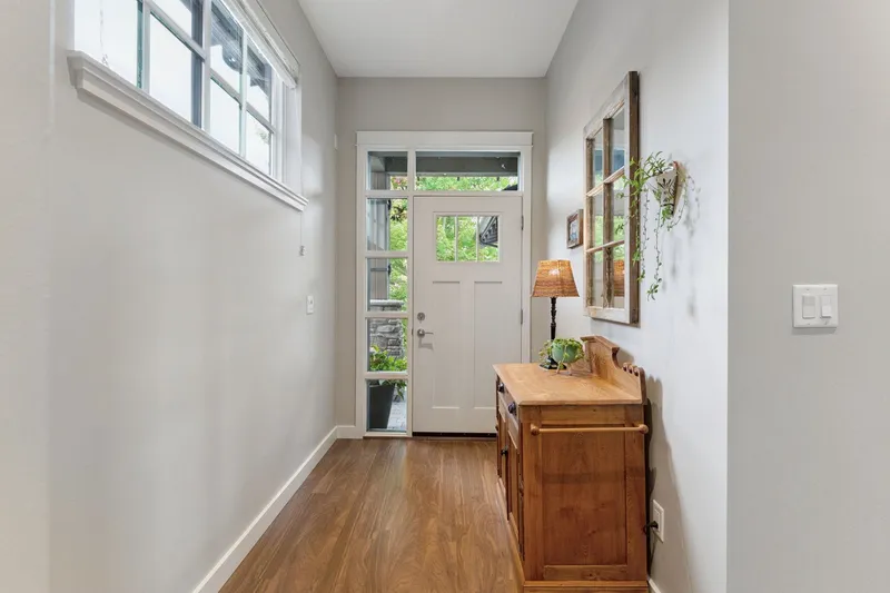 5068 WILLOW SPRINGS AVENUE - photo 4 of 25