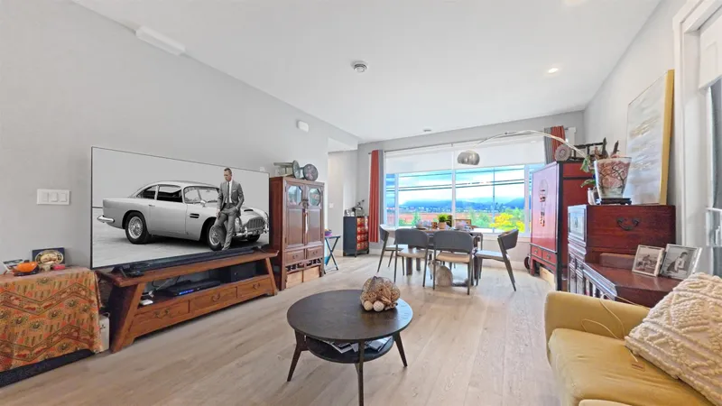 4 6017 NO. 4 ROAD - photo 1 of 1