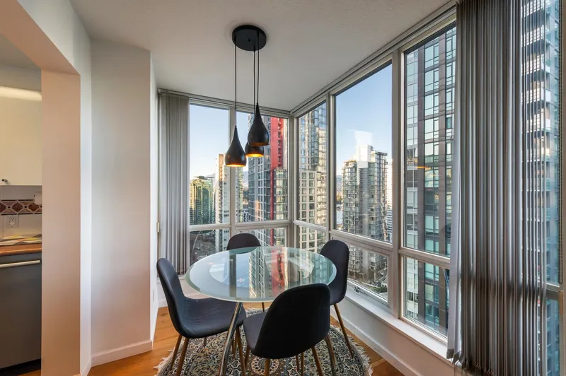 2103 1166 MELVILLE STREET - photo 1 of 25