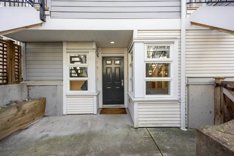 41 6528 DENBIGH AVENUE - photo 3 of 20