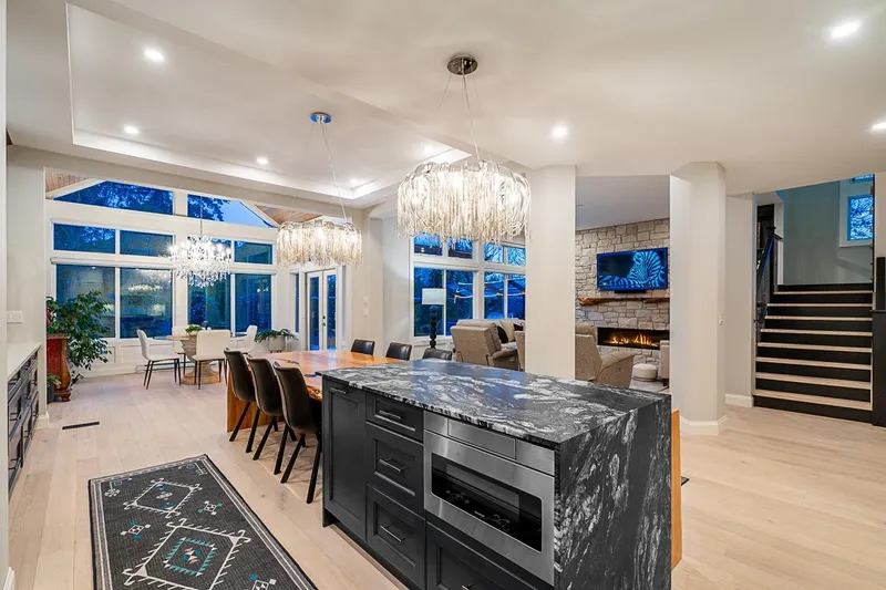 15448 33A AVENUE - photo 3 of 25