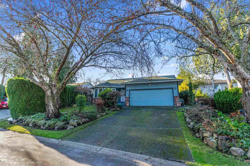 12905 65 AVENUE - photo 1 of 21