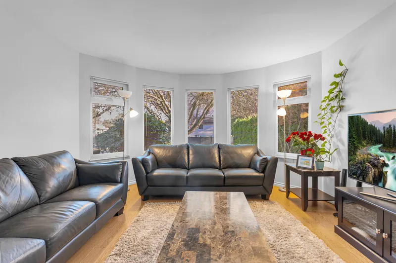 12905 65 AVENUE - photo 2 of 21