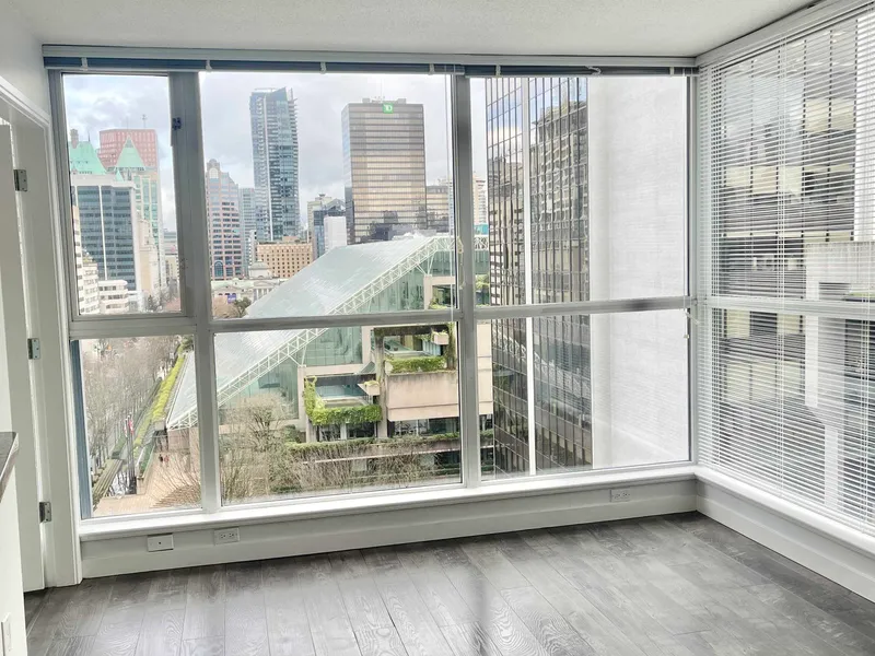 1402 1068 HORNBY STREET - photo 4 of 14