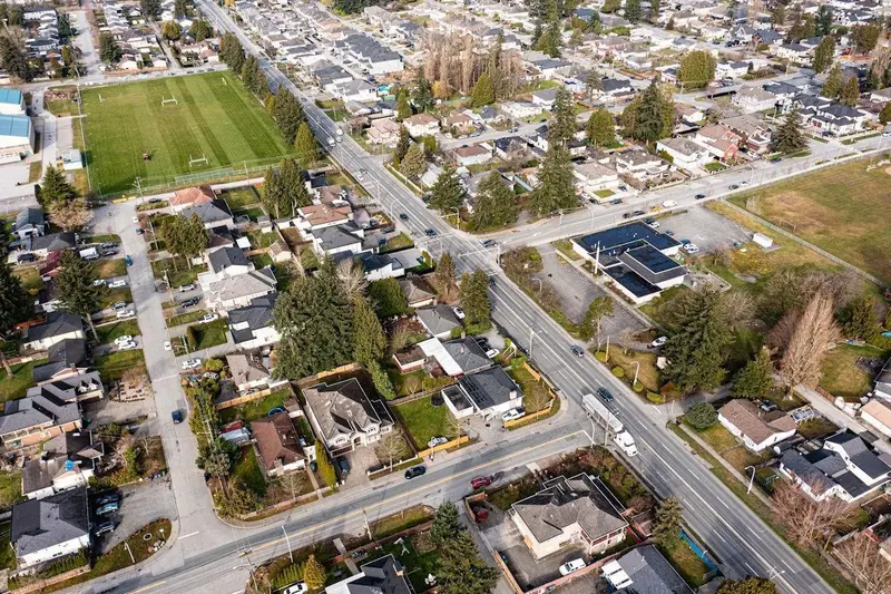 12380 96 AVENUE - photo 3 of 6