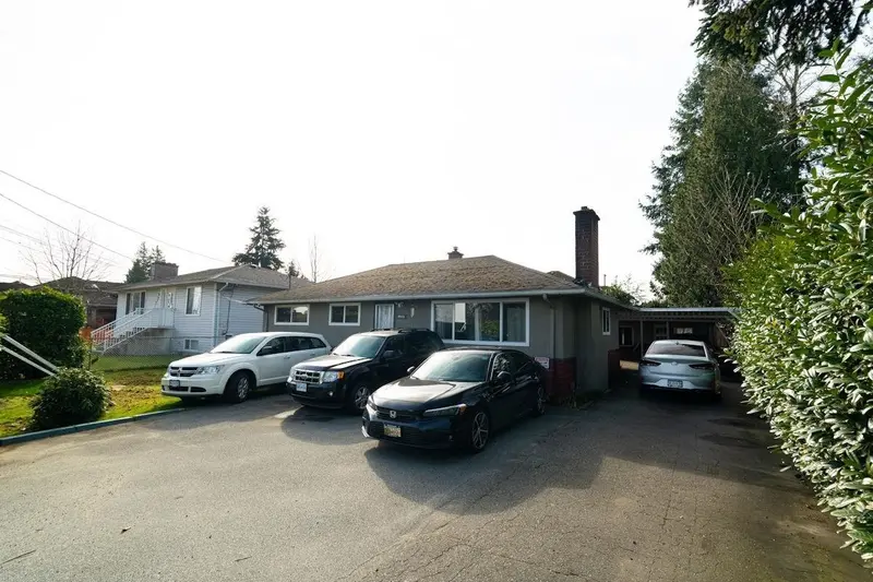 12380 96 AVENUE - photo 4 of 6