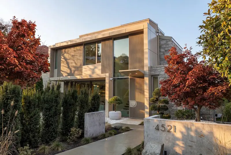 4521 LANGARA AVENUE - photo 1 of 25