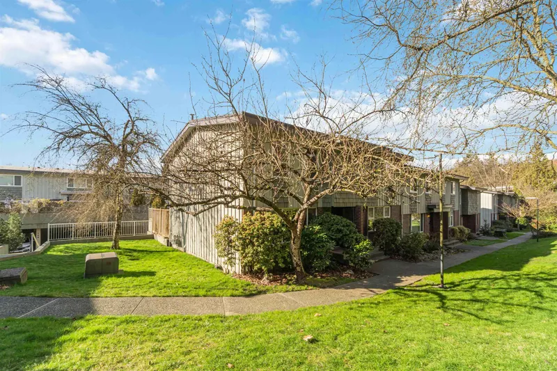 130 9061 HORNE STREET - photo 4 of 25