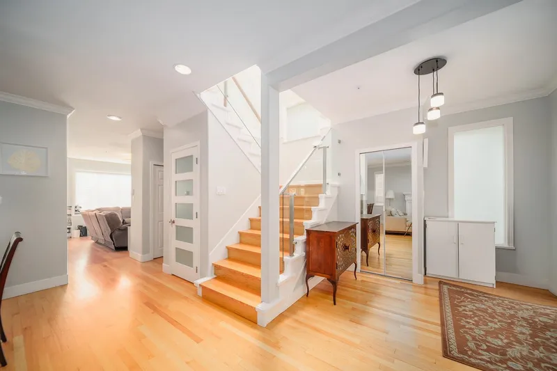 2726 W 42ND AVENUE - photo 3 of 25