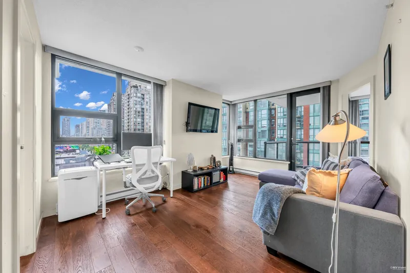 1001 928 HOMER STREET - photo 1 of 24