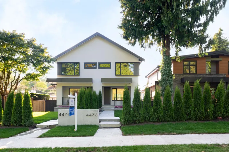 4475 WALLACE STREET - photo 1 of 25