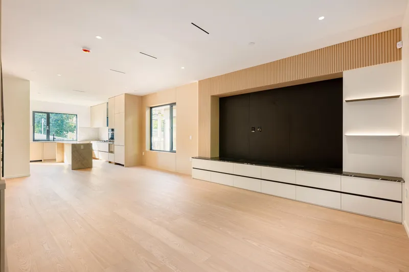 4475 WALLACE STREET - photo 4 of 25