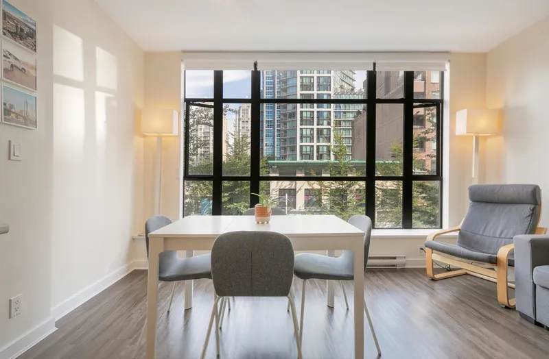 307 1249 GRANVILLE STREET - photo 4 of 25