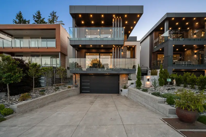 1255 KENT STREET - photo 1 of 25