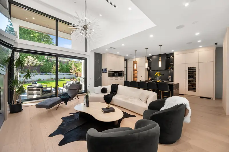 1255 KENT STREET - photo 3 of 25