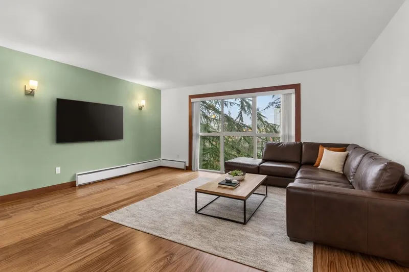 305 1266 W 13TH AVENUE - photo 4 of 25