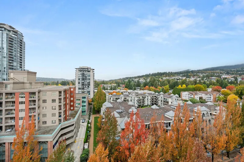 1203 1185 THE HIGH STREET - photo 4 of 25