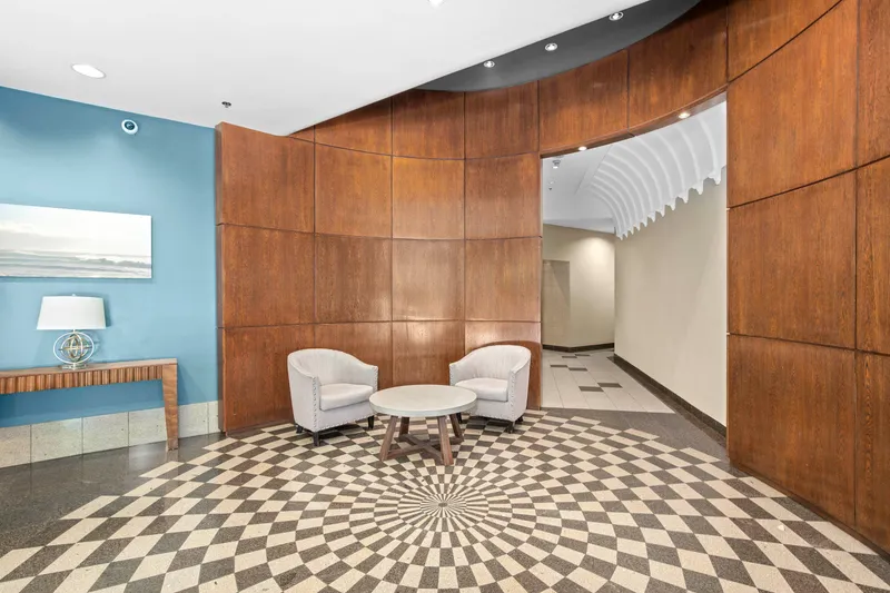 1105 819 HAMILTON STREET - photo 3 of 18