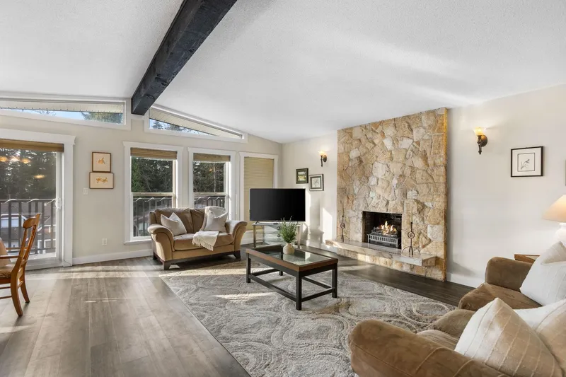 224 APRIL ROAD - photo 4 of 25