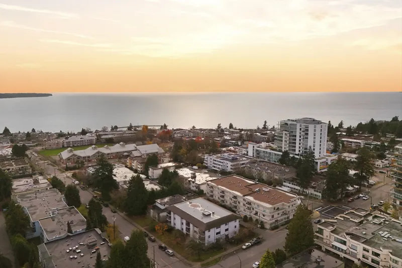 104 15290 THRIFT AVENUE - photo 2 of 23