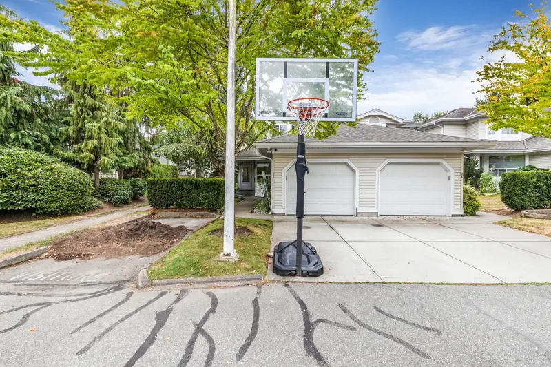 17 6478 121 STREET - photo 3 of 25