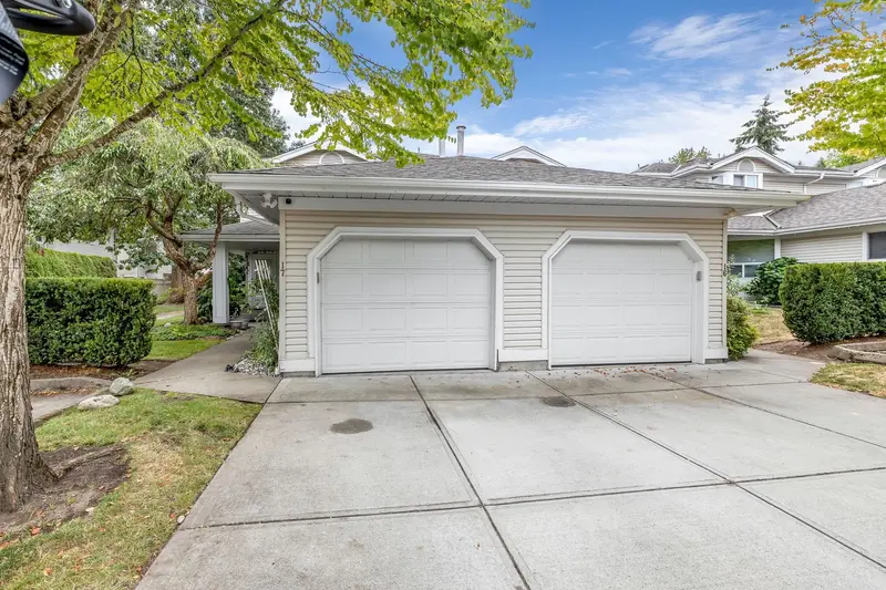 17 6478 121 STREET - photo 4 of 25