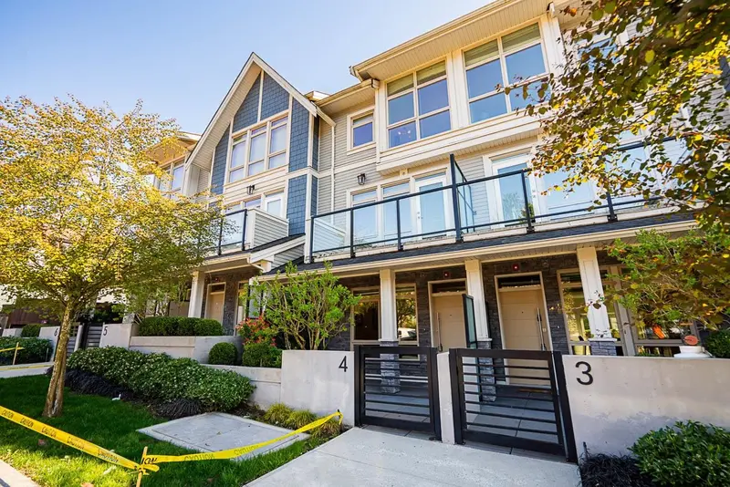 4 115 W QUEENS ROAD - photo 1 of 25