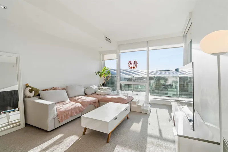 611 6611 PEARSON WAY - photo 2 of 25