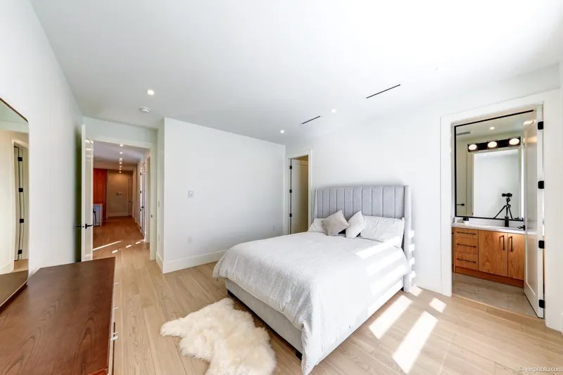 10460 WILLIAMS ROAD - photo 3 of 25