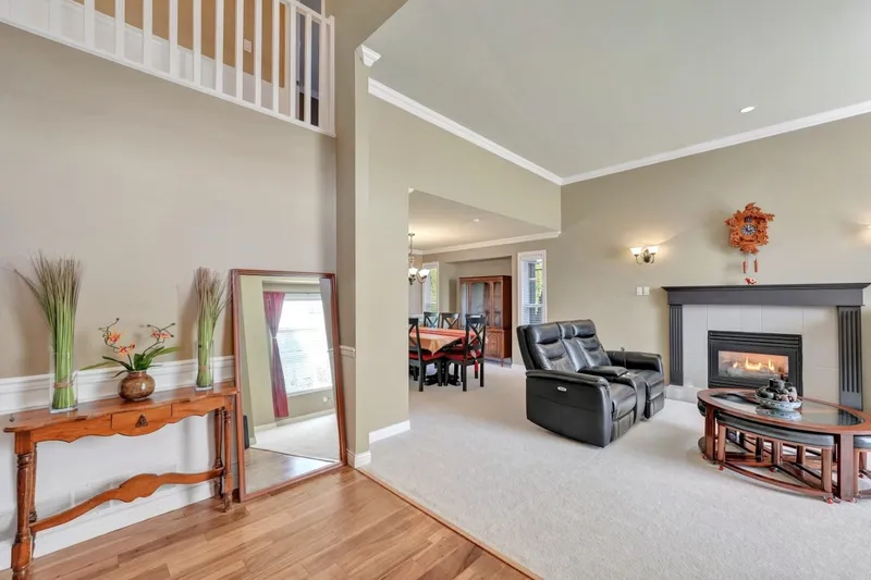 14763 31A AVENUE - photo 3 of 25